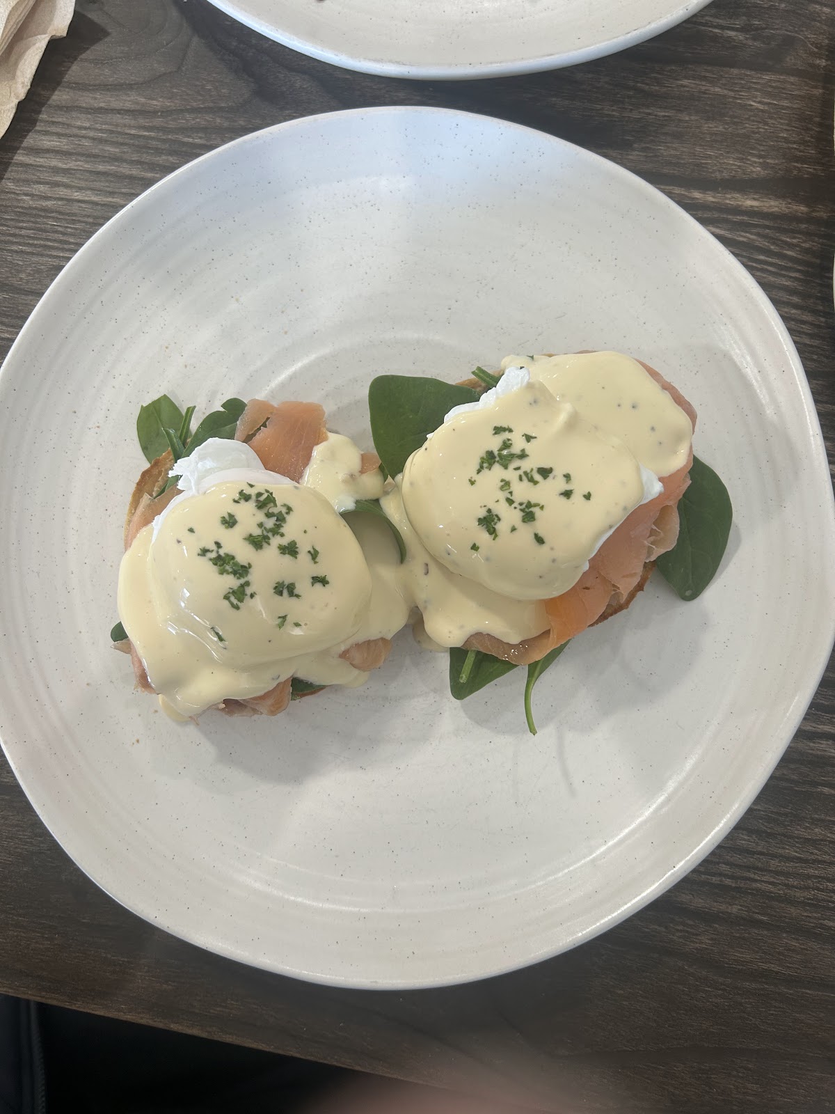 Salmon eggs benedict